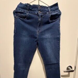 SWS Denim Co. High‑Waisted Straight‑Leg Jeans Size 11 Excellent Condition